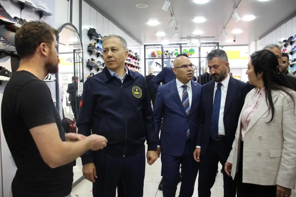 icisleri-bakani-yerlikayadan-sokak-eylemlerine-tepki-QIVaLYNn.jpg